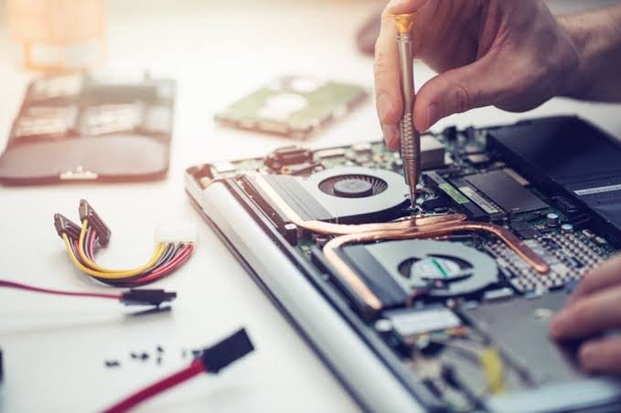 Computer repair and upgrade service